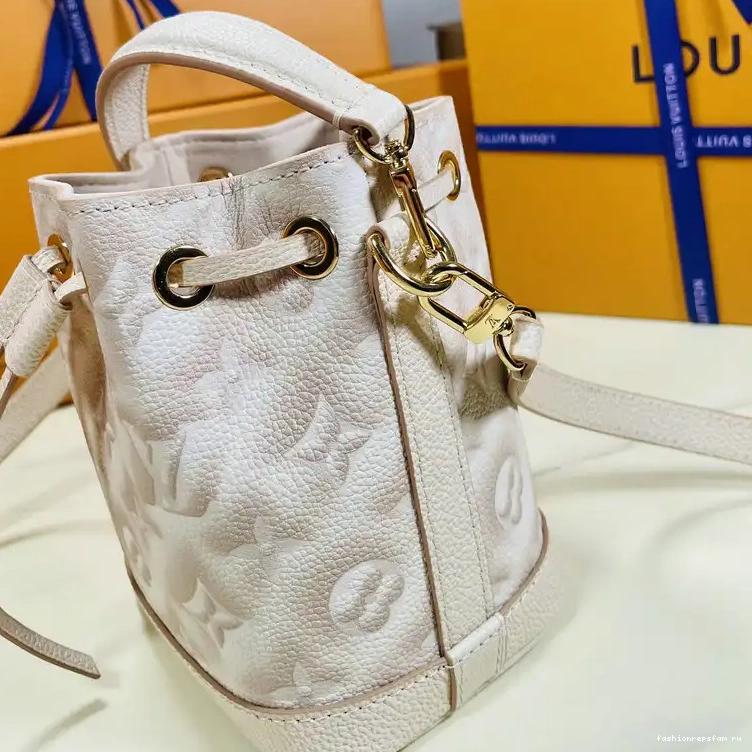Fashionrep Bag 2207DJ0016 LV 0820
